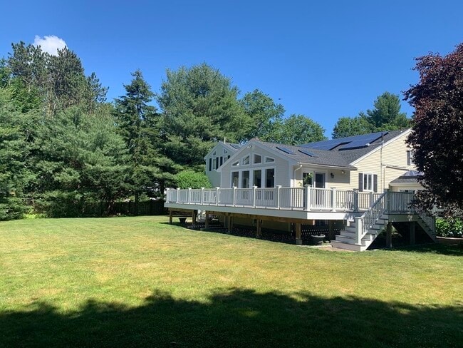 Building Photo - 3 Carpenter Rd