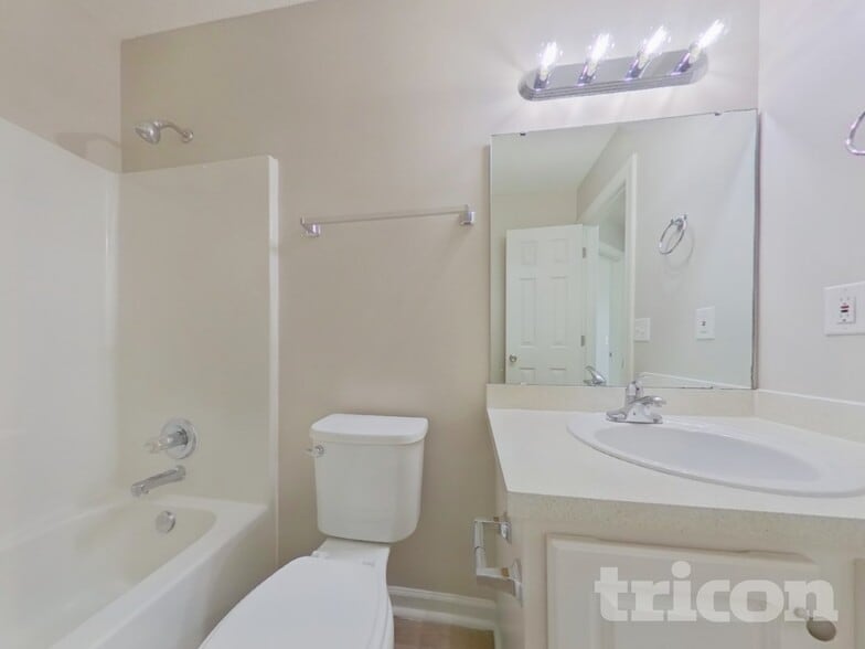 Building Photo - 7 Turtle Creek Way