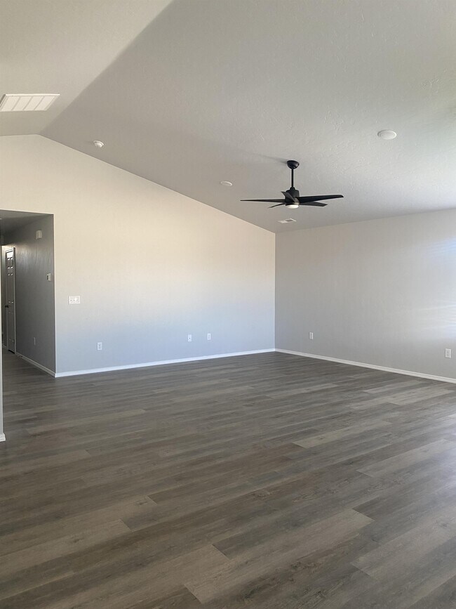 Building Photo - 1415 Carrol Town Wy