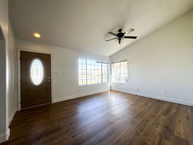 Building Photo - "Newly Renovated 3-Bedroom, 2-Bathroom Pool Home in Rancho Sereno!"