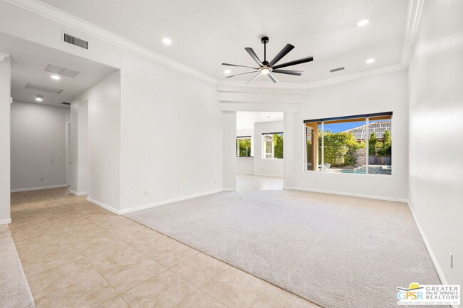 Building Photo - 4 Hillcrest Dr