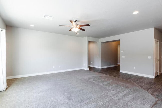 Building Photo - 3338 E Crimson Ridge Dr
