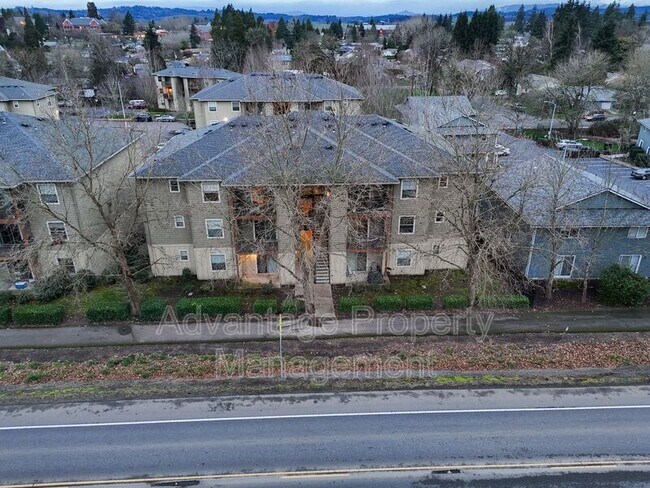 Building Photo - 523 Catron St N