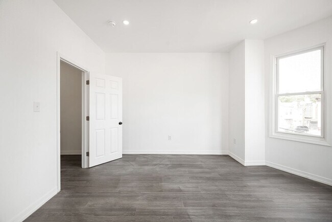 Building Photo - 2844 N 24th St