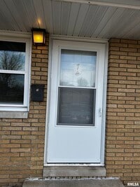 Building Photo - 1102 Oxford Ave