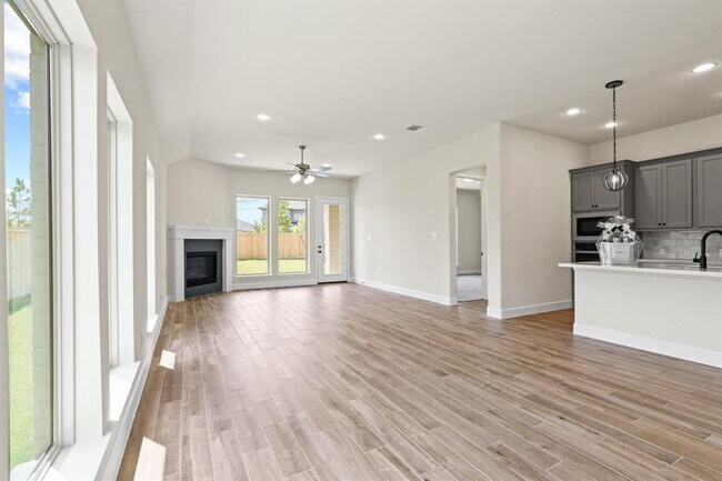 Building Photo - 18511 Wolf Mountain Ln
