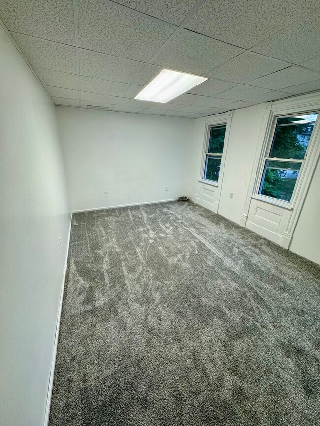 Building Photo - 42 Climax St