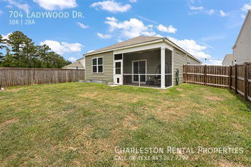 Building Photo - 704 Ladywood Dr