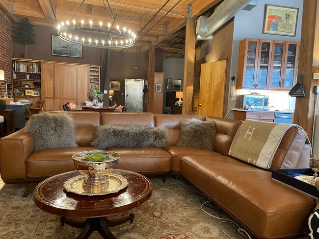 Building Photo - Open floor living at its best! 1 BR/2 BA l...