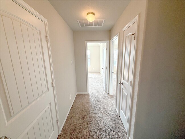 Building Photo - 5426 James Michael Dr