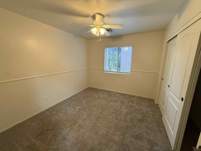 Building Photo - 640 W Emerald Key Dr
