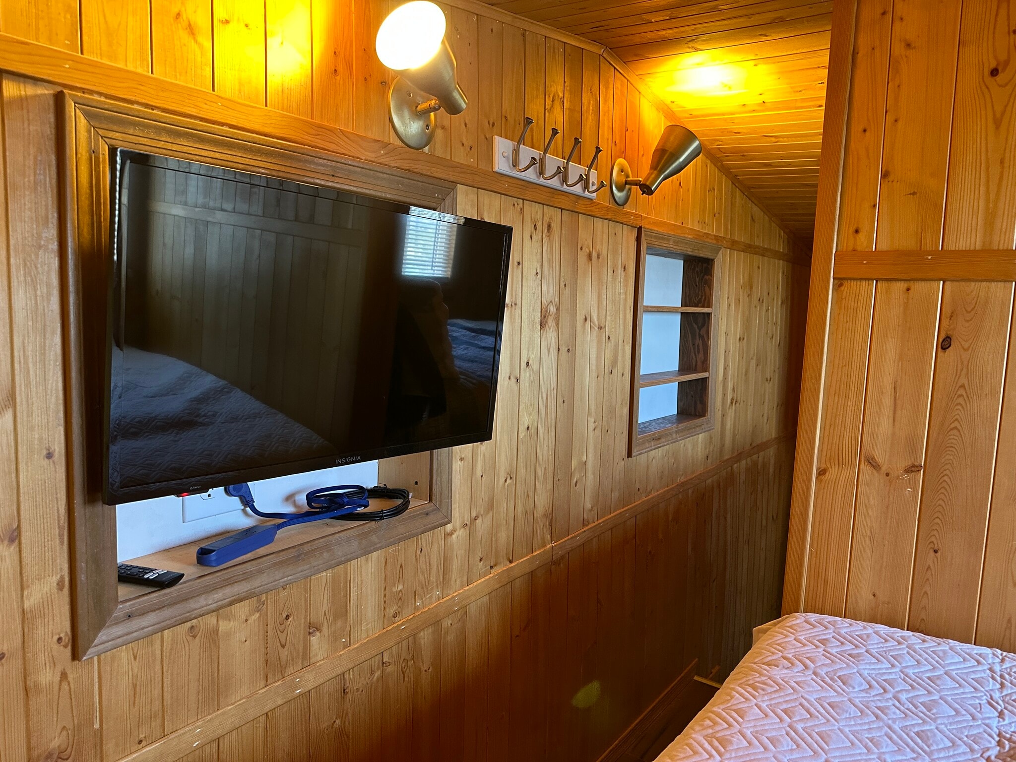 Building Photo - 1949 Daggs Loop