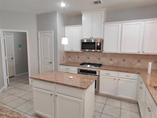 Building Photo - 516 Rustic Oak Ln