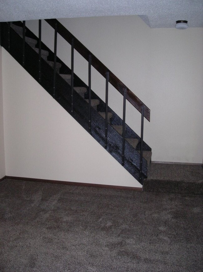 Building Photo - Premier Home Rentals