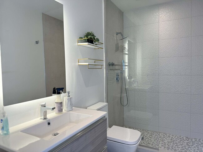 Building Photo - 239 SW 9th St