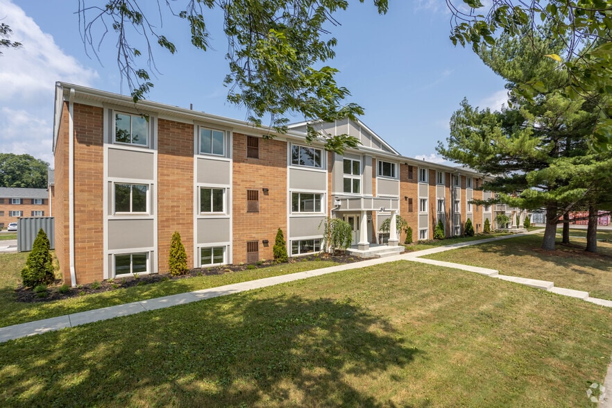 Primary Photo - Villages at Franklin Crossing