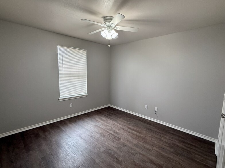 Building Photo - 13865 County Road 194