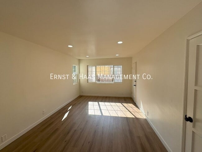 Building Photo - 778 Cherry Ave