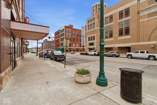 Building Photo - 141 S Meridian St