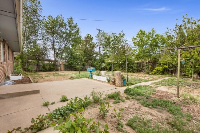 Building Photo - 2853 15th Ave Ct