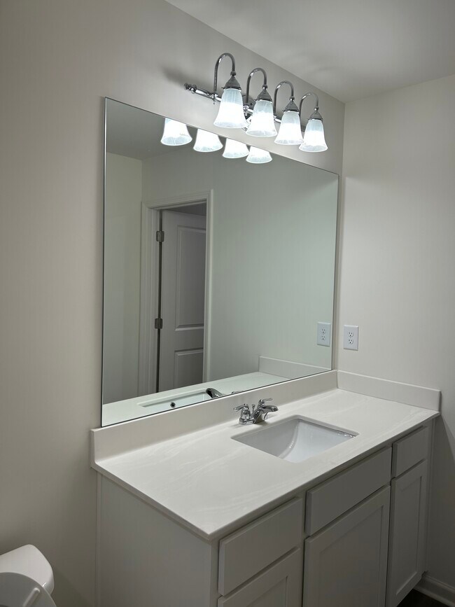 Building Photo - 69 Rydal Wy