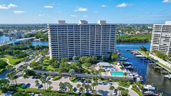 Building Photo - 4301 N Ocean Blvd