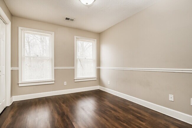 Building Photo - 1310 Kay Terrace SE