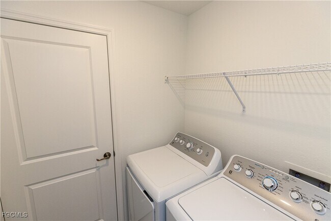 Building Photo - 16524 Kingwood Ln