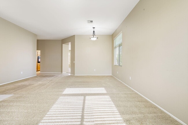 Building Photo - 78462 Palm Tree Ave