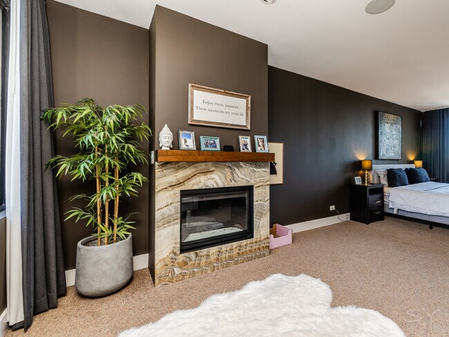 Building Photo - 2754 N HAMPDEN Ct