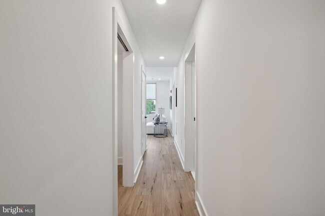 Building Photo - 139 W Chelten Ave