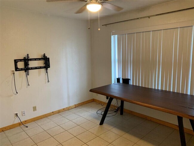 Building Photo - 3507 Hummingbird Ln