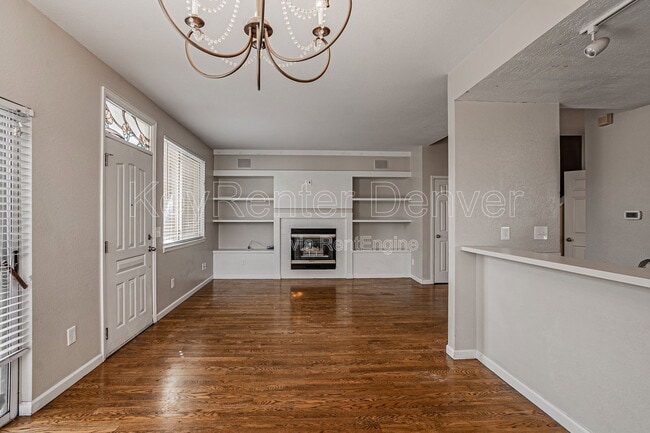 Building Photo - 1099 S Walden Way