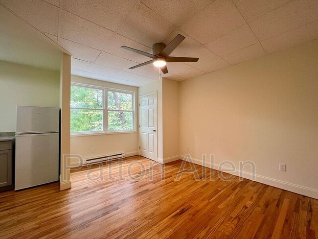 Building Photo - 43 Ravenscroft Dr