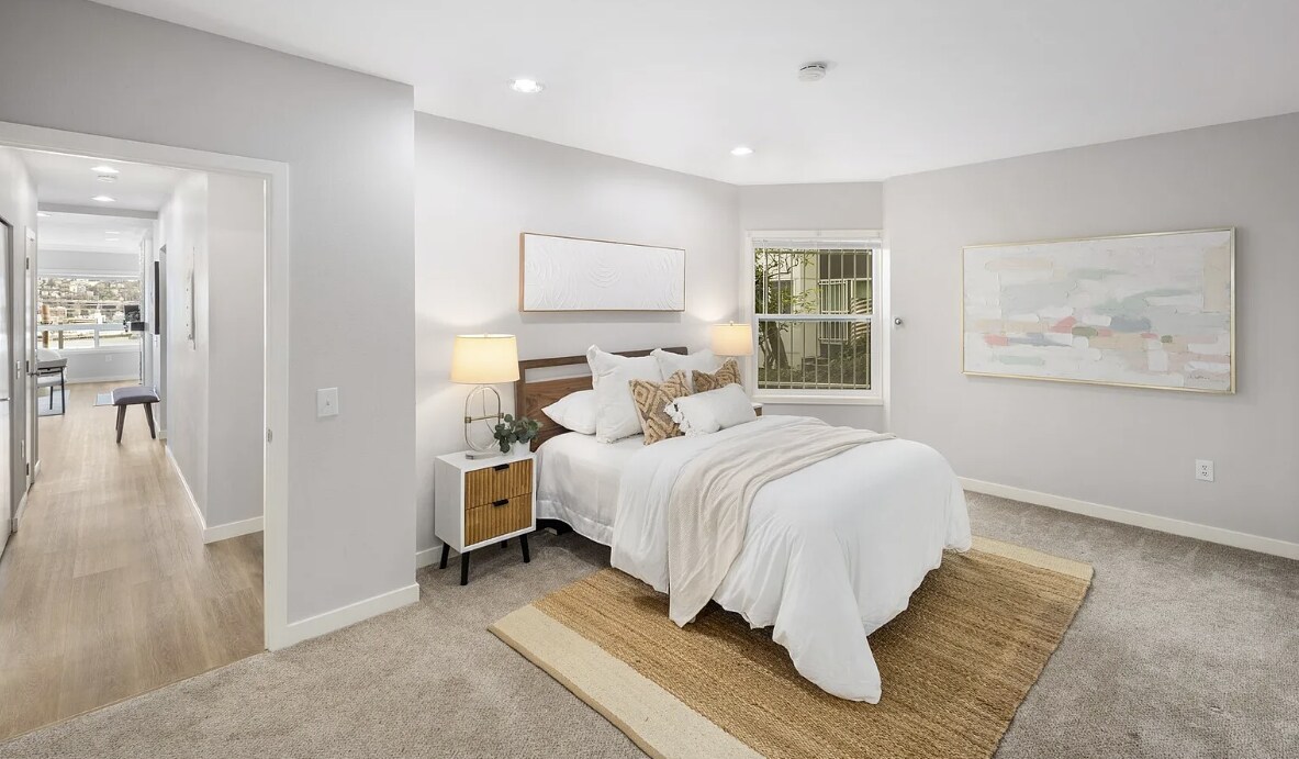 Building Photo - 1768 Aurora Ave N