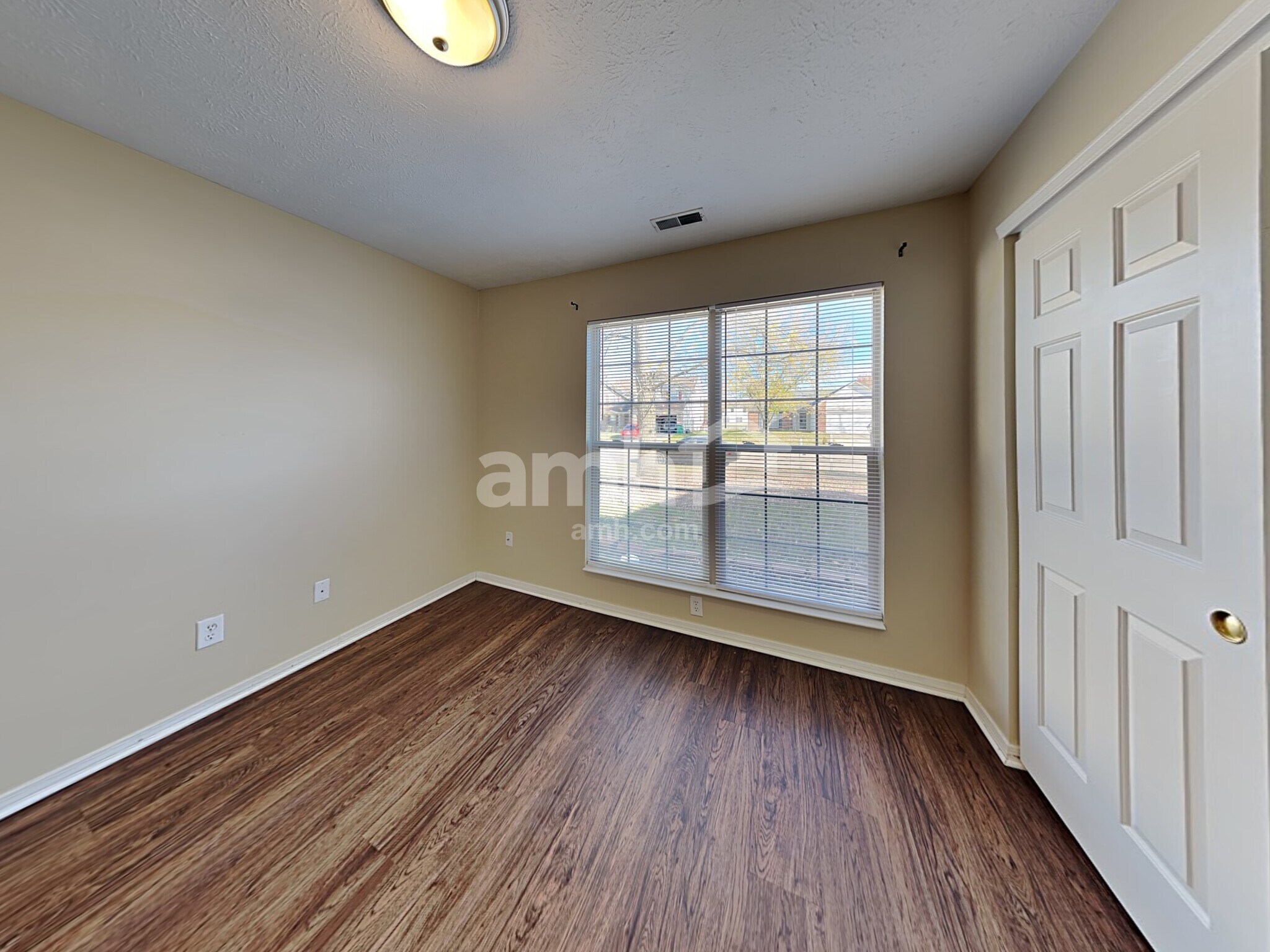 Building Photo - 13850 Bruddy Dr