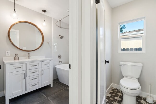 Building Photo - Classicly Charming Remodeled Garden Tract ...