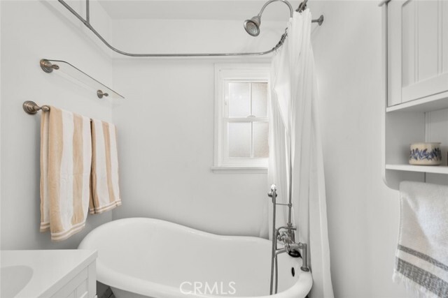 Building Photo - 15234 Dickens St