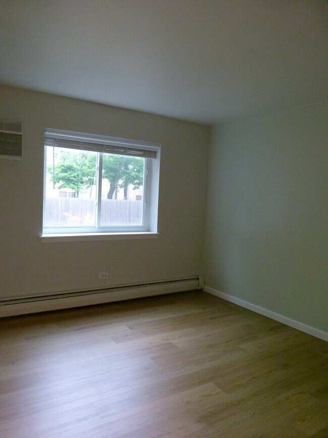 Building Photo - 535 S Cleveland Ave