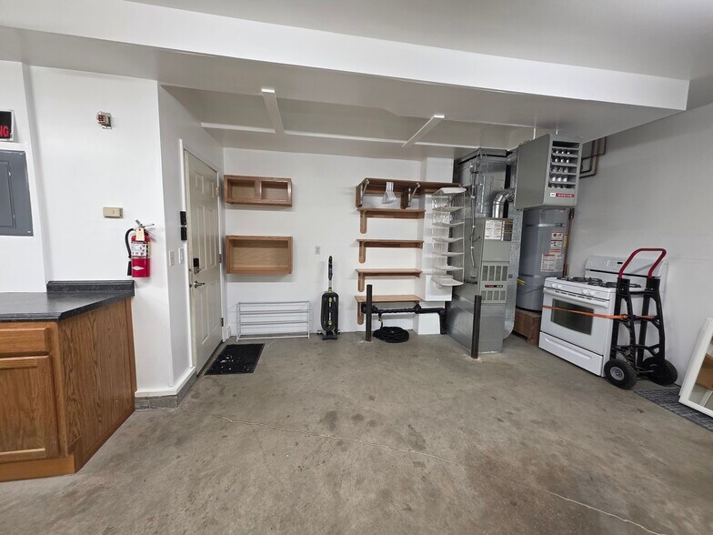 Building Photo - 3030 Lore Rd