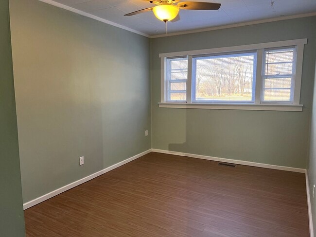 Building Photo - 3203 E Park Ave