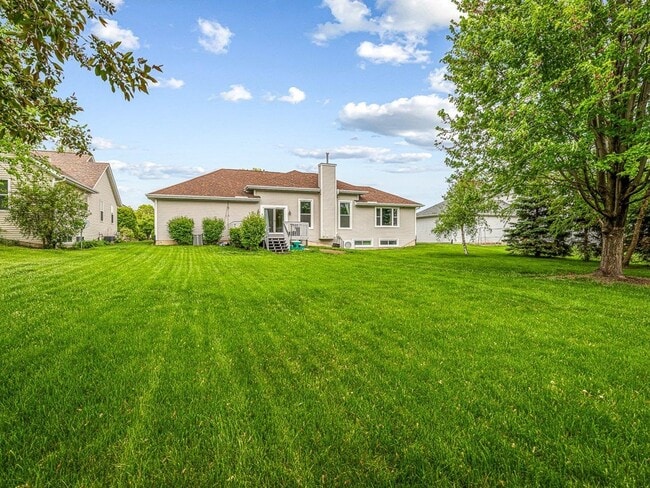 Building Photo - 251 Ashbourne Dr