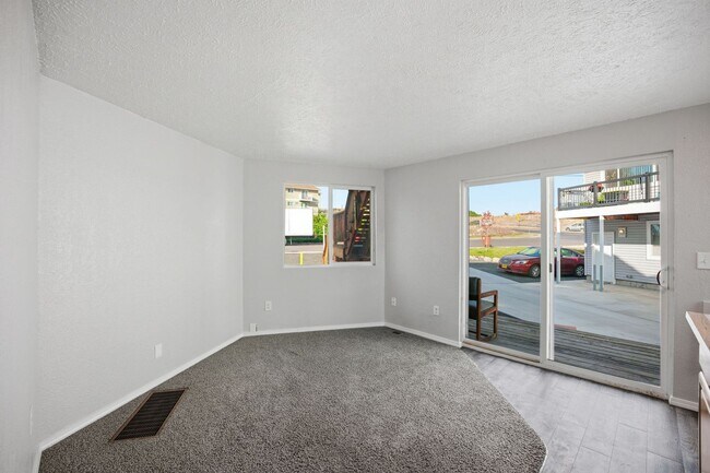 Building Photo - 3118 E Marietta Ave