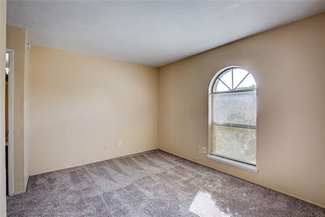 Building Photo - 6901 Sandybrook Dr