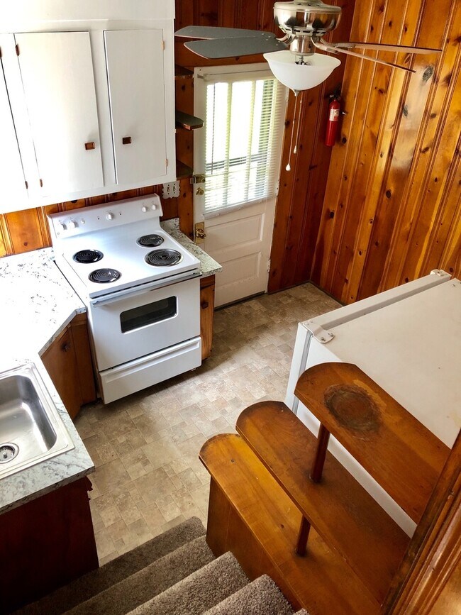 Building Photo - Beautiful 2 Bedroom/2 Bath South End Home ...