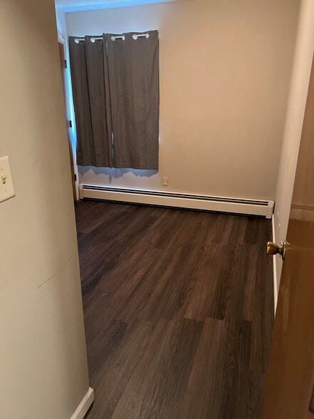 Building Photo - 37 Kenbrook Dr
