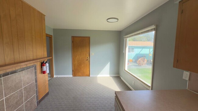 Building Photo - 1255 Avenue A