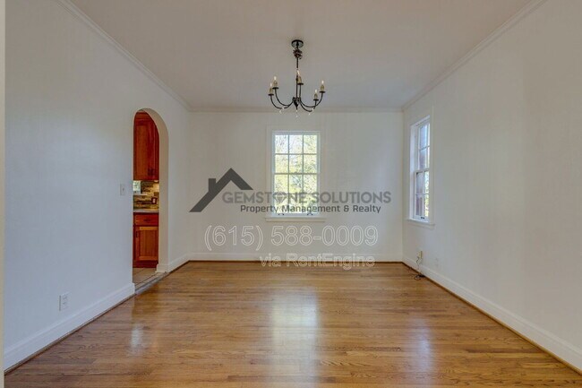 Building Photo - 502 32nd Ave S