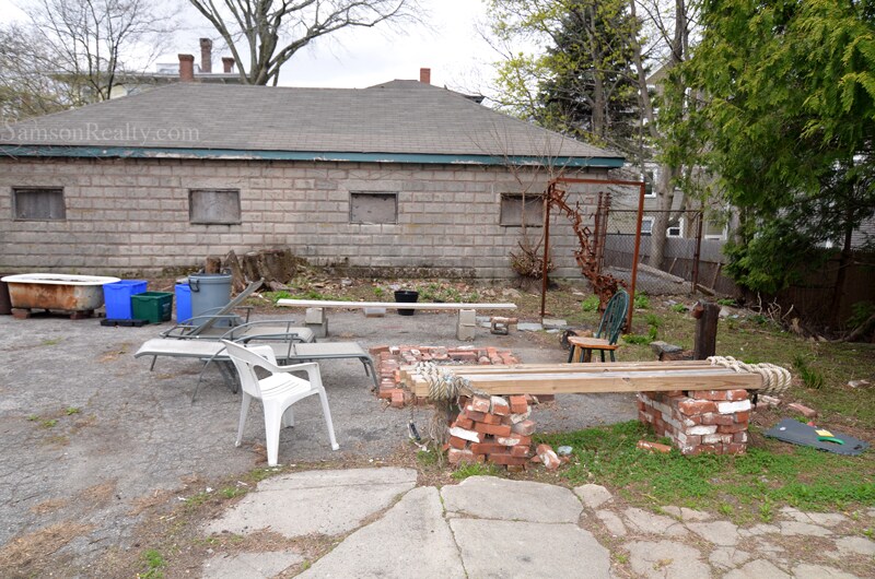 Building Photo - 46 Hidden St
