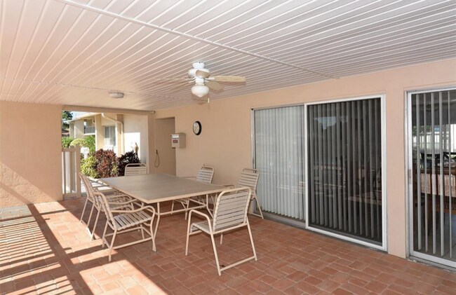 Building Photo - 2763 Woodgate Ln